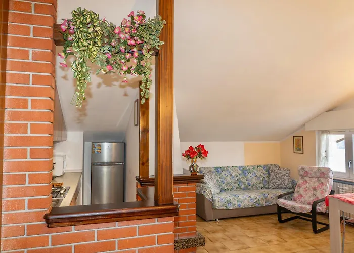 Bellavista Garden And Flowers Apartment Varenna