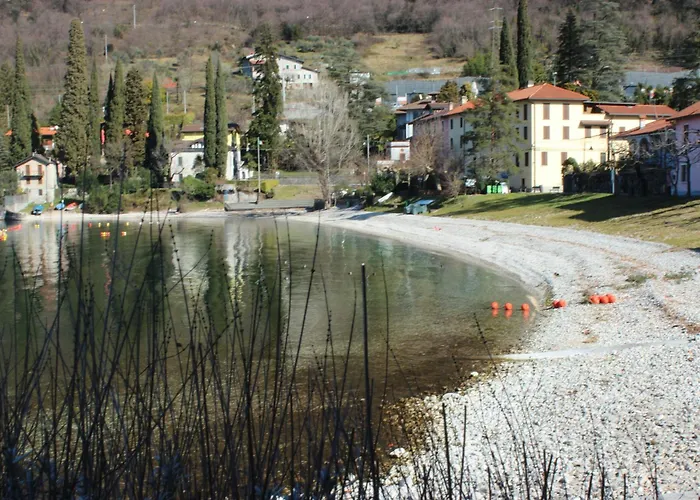 Apartment Bellavista Garden And Flowers Varenna